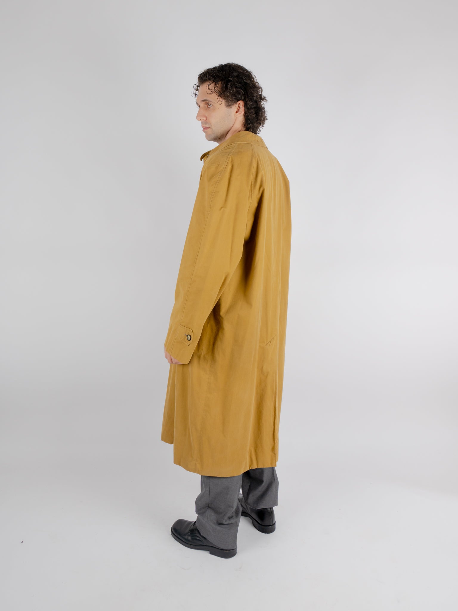 Trenchcoat gut anziehen