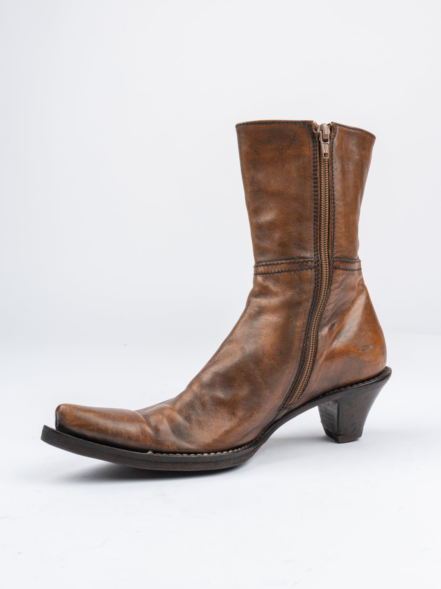 Texan style leather ankle boot