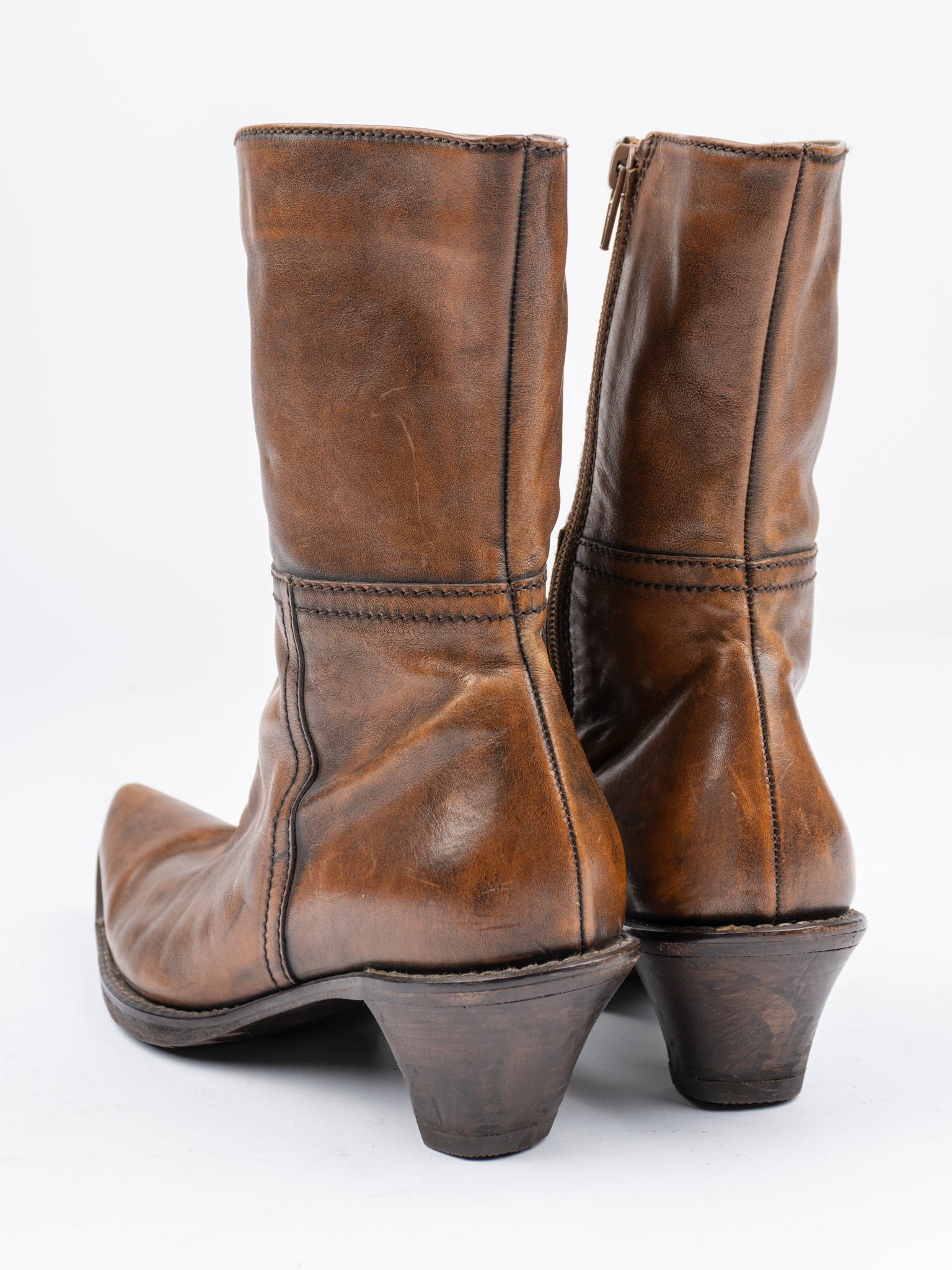 Texan style leather ankle boot